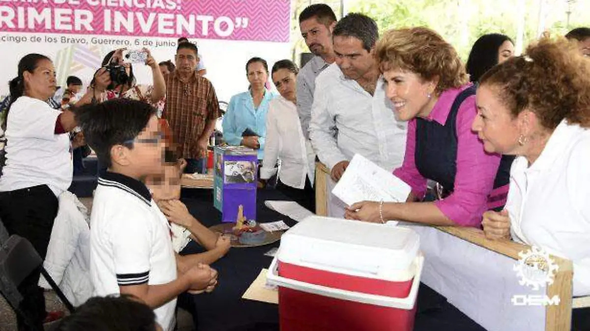 Acapulco - dif entrega apoyos a niños